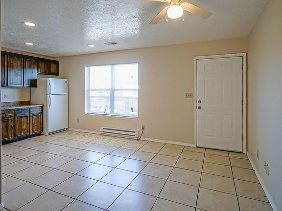 3rd image of 813 Ortiz Dr SE APT 2