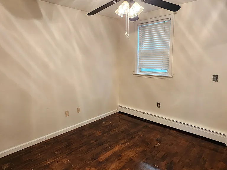 667 Saratoga St #2 — Photo 7