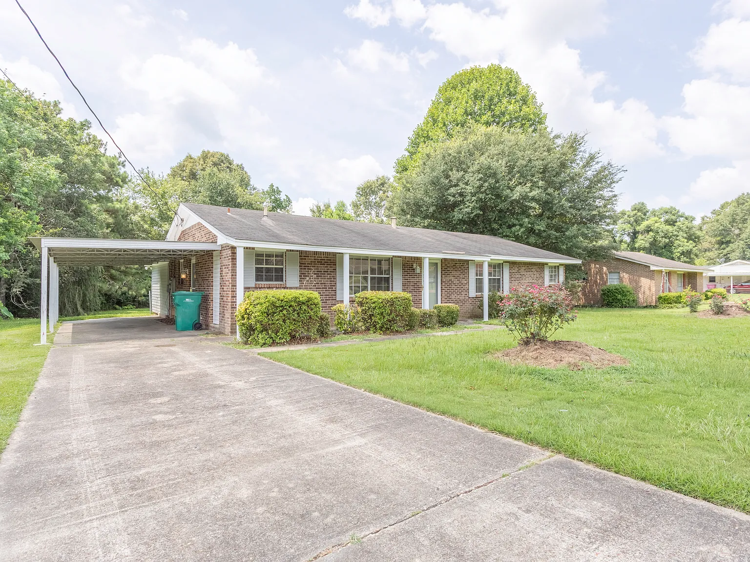 5240 Peachtree St — Photo 2