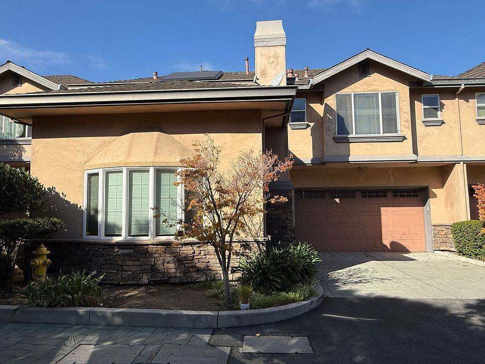 1st image of 122 Shelley Ave