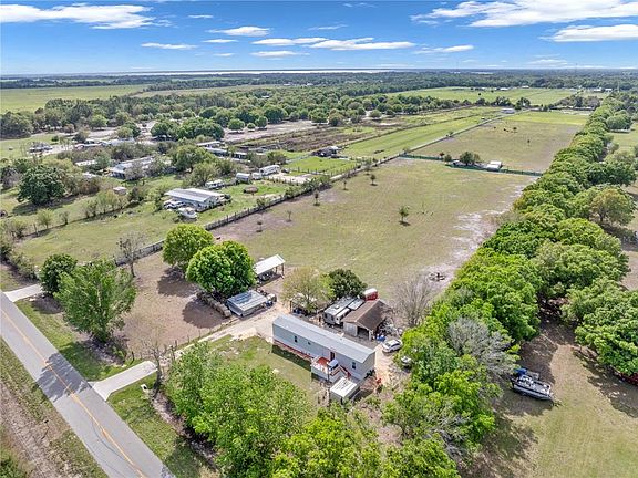 5th image of 1333 Bluff Hammock Rd