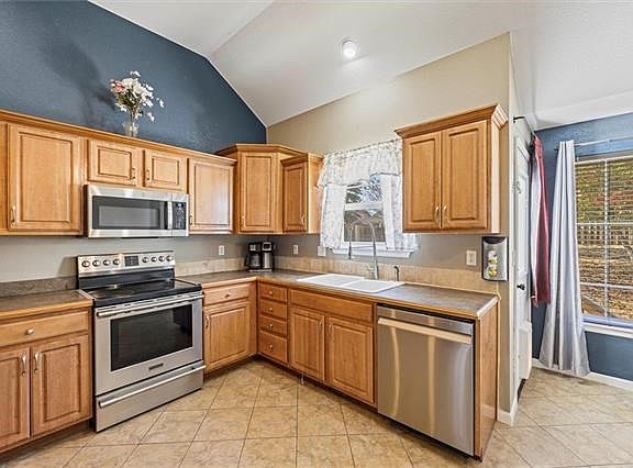 3rd image of 212 S Melrose Ln