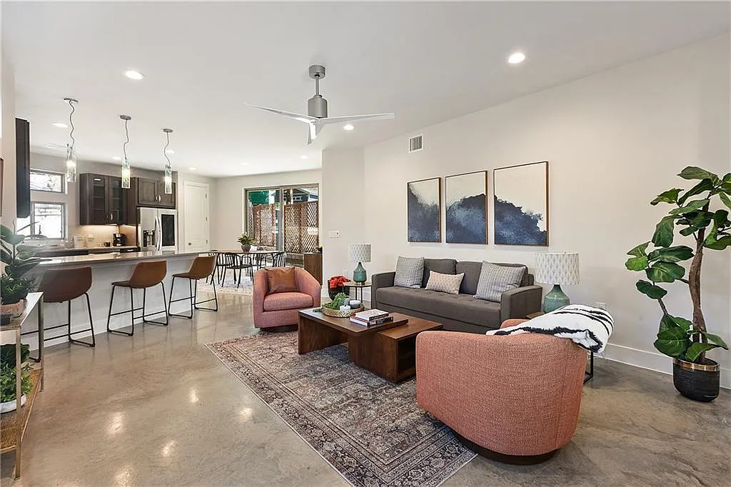 3 bed, 3.0 bath, 1850 sqft, $4,250 — Photo 2