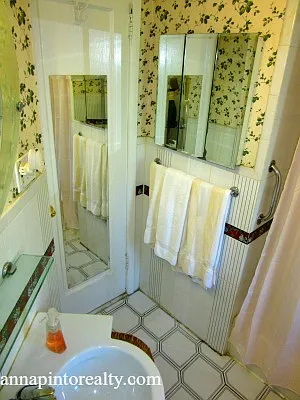 Sold by Anna Pinto Realty | media 24