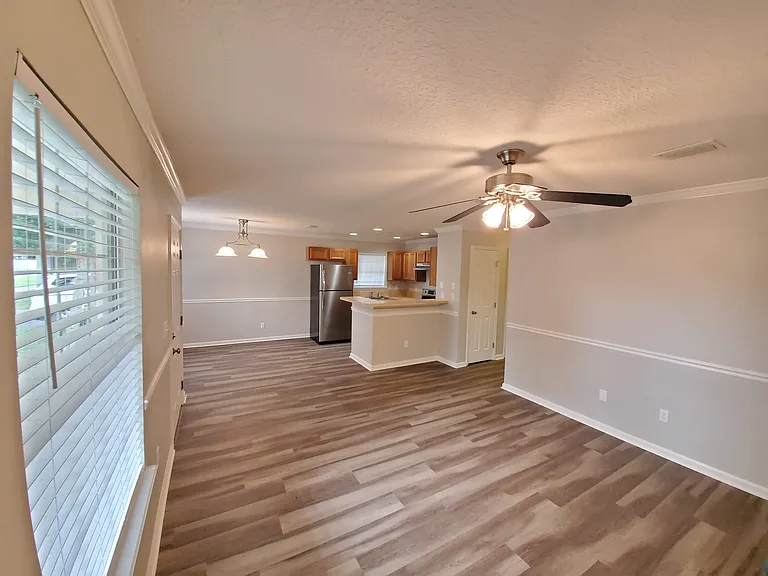 3635 Gilmore St — Photo 8