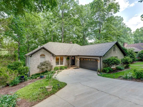 151 Waterford Dr, Inman, SC 29349