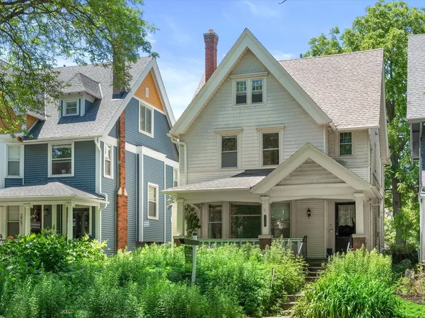 2963 N Prospect AVENUE, Milwaukee, WI 53211