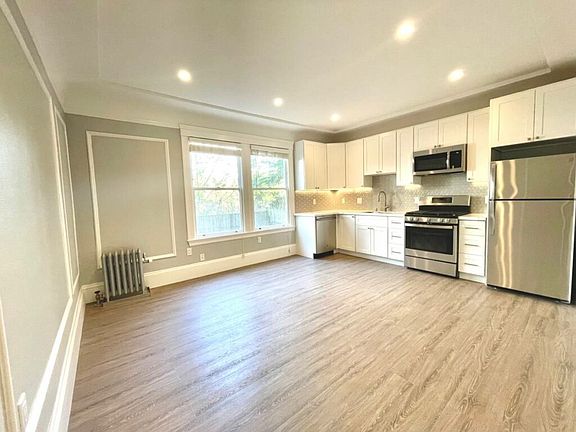 4th image of 2030 Fell St APT 8