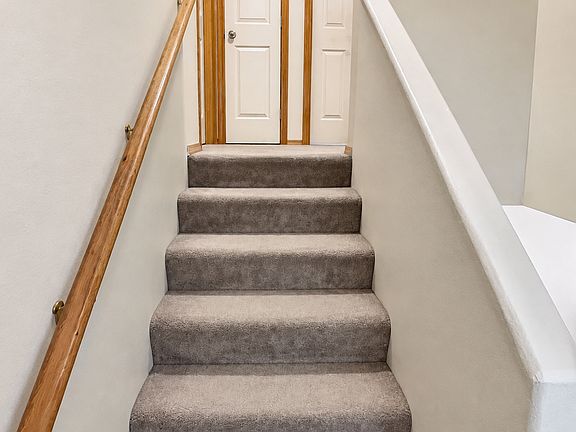 4th image of 11945 SE Holgate Blvd #10
