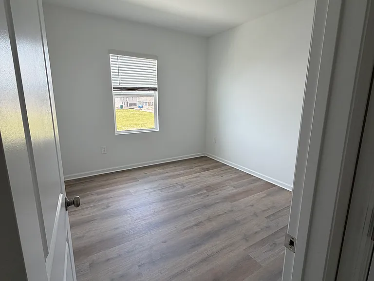 5175 Loyalty Dr — Photo 15