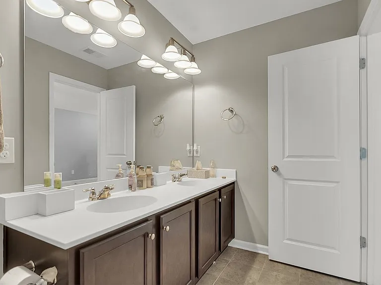 8903 Skipping Rock Ln — Photo 27
