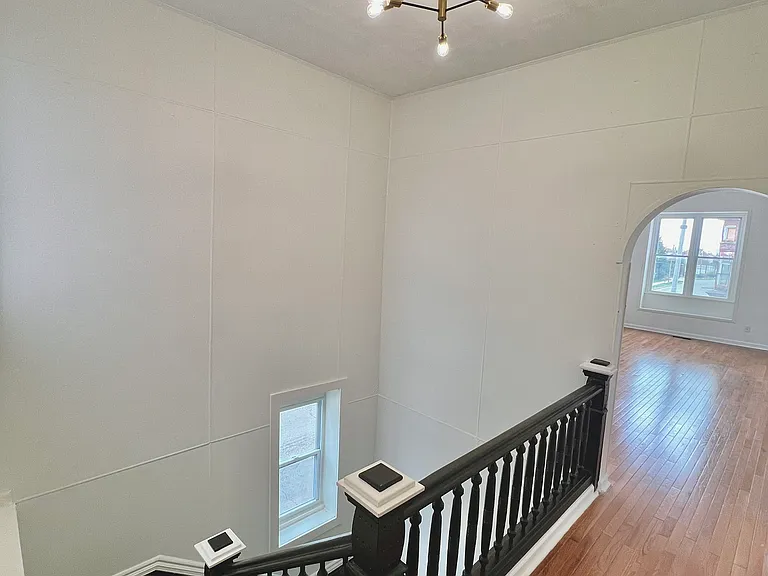 2852-2854 Lafayette Ave — Photo 6