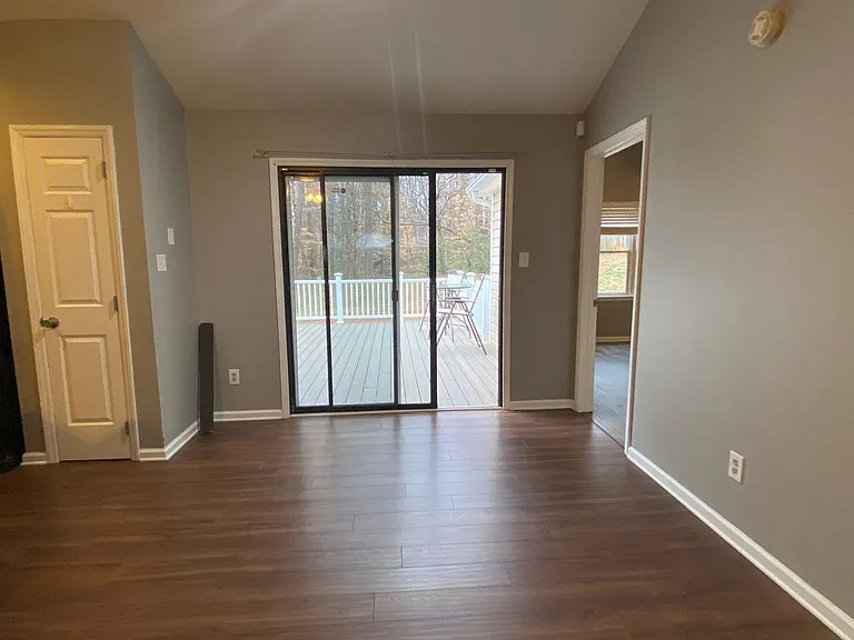 1350 Hathshire Dr — Photo 8