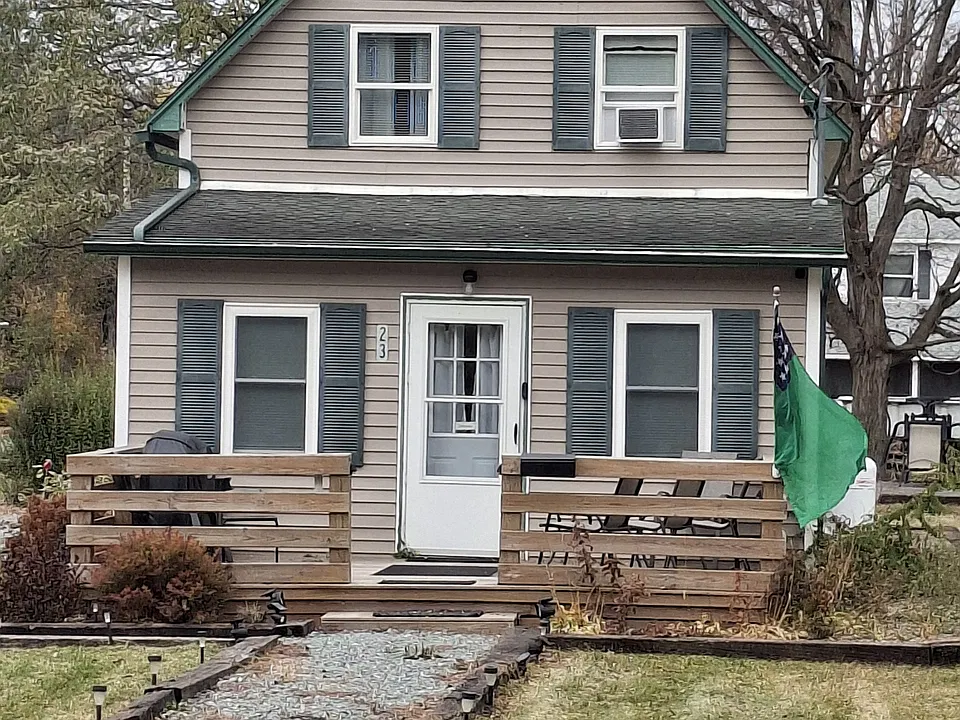 23 West St