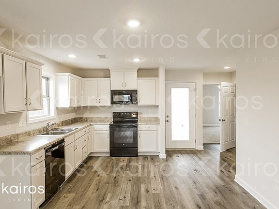5th image of 1251 Maxwell Cir