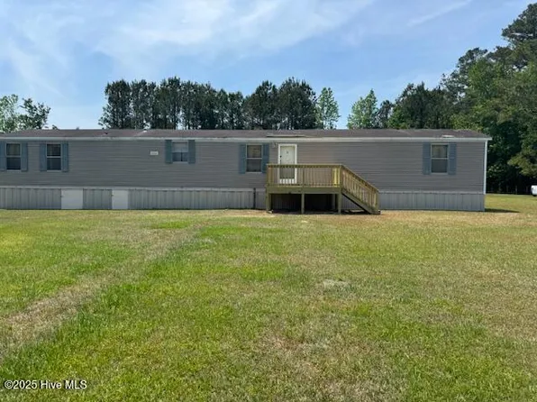 2173 Murray Town Road, Burgaw, NC 28425