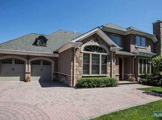 48 Windsor Ln #48, Ramsey, NJ 07446