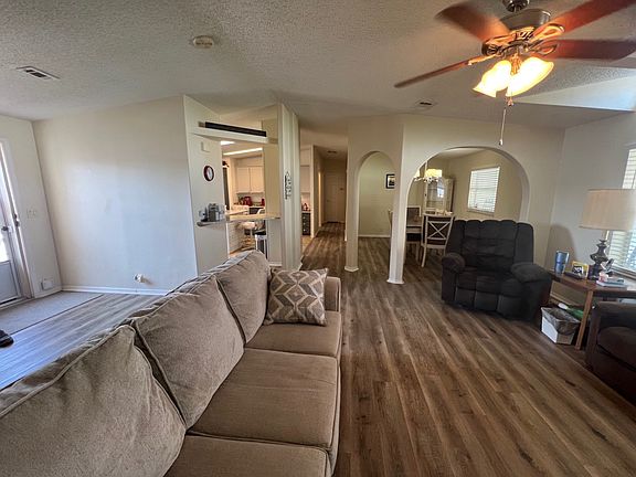 5th image of 8211 Cedar Creek Dr