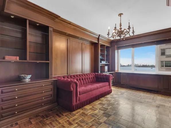 45 Sutton Place South image 6 of 18