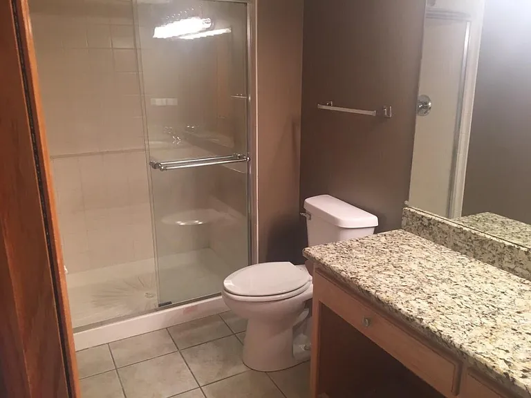 8200 W 87th St #1A — Photo 11