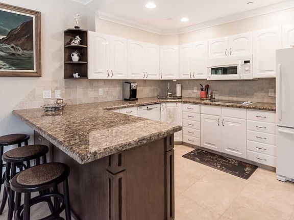 4th image of 235 Sunrise Ave #3106