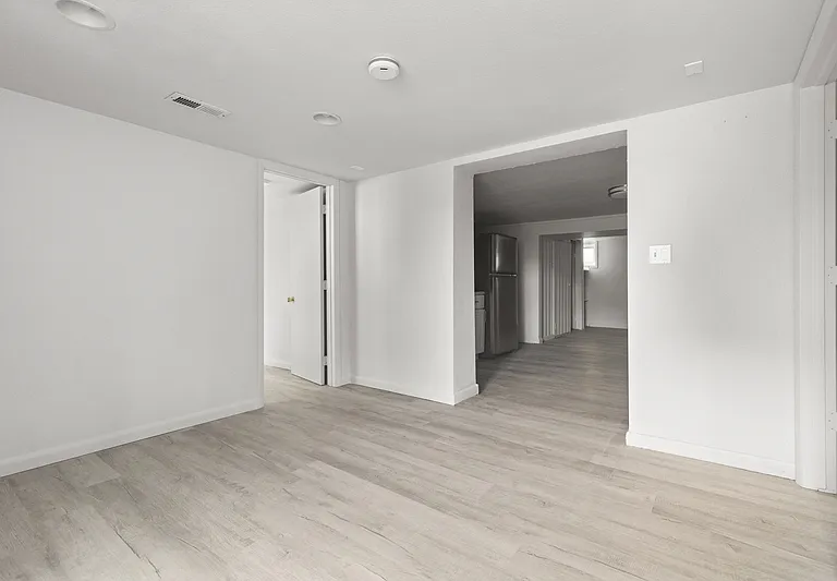 4757 S Jason St — Photo 18