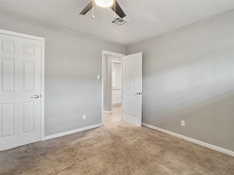 2612 W Pierson St #C — Photo 13