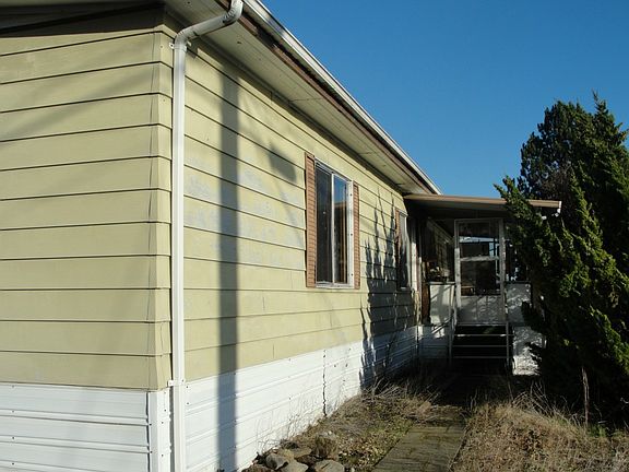 3rd image of 4716 W Davis St