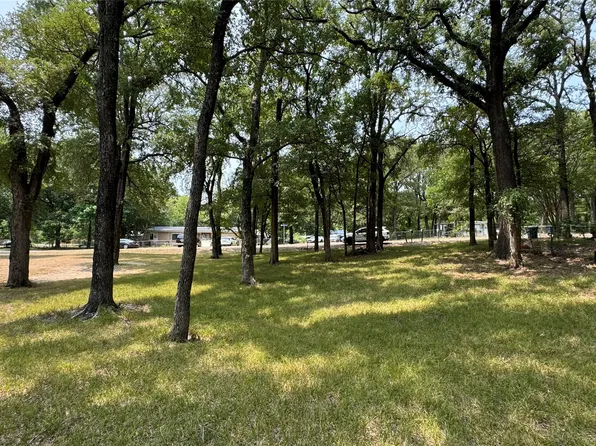 228 Whispering Trl, Mabank, TX 75156