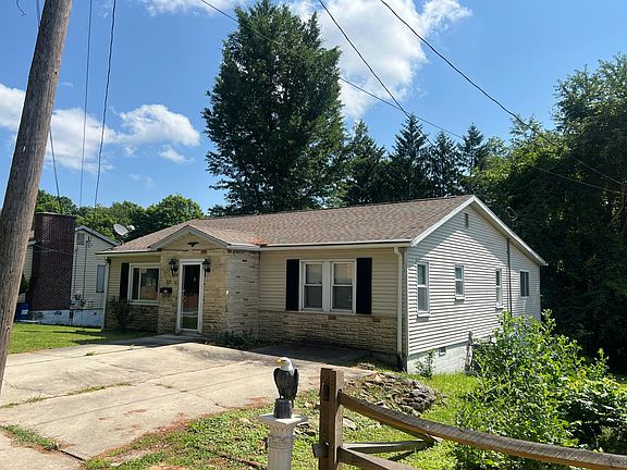 2nd image of 225 Morgan St