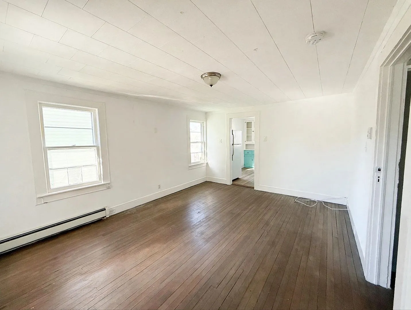 8 Levan St — Photo 3
