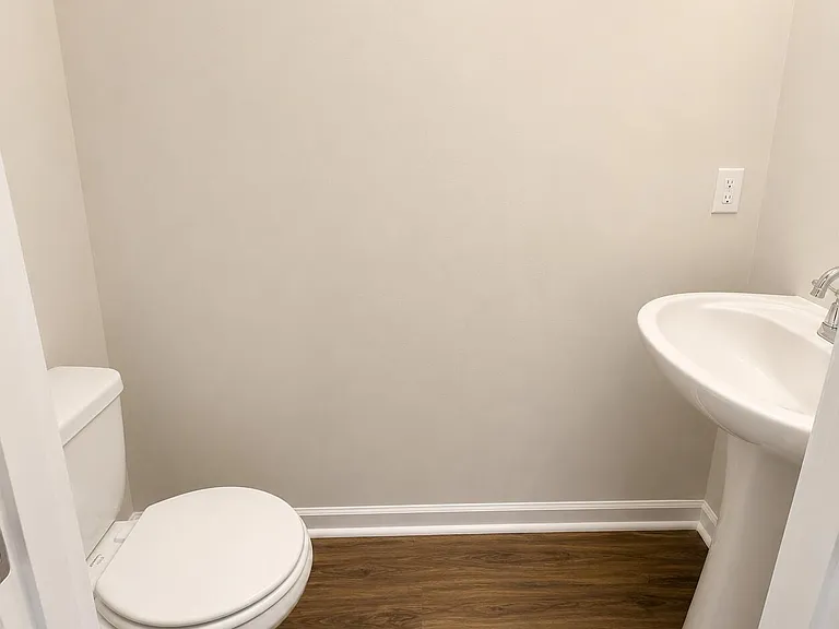 9060 Laurel Bay Ln — Photo 6