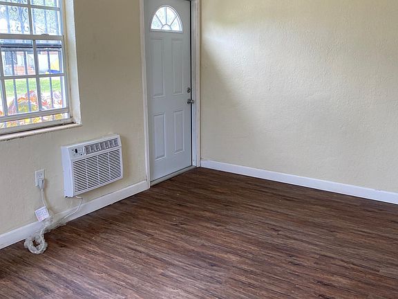 5th image of 360 NE 82nd St APT A