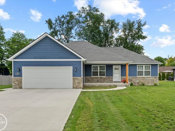 1827 Riley Rd, Saint Clair, MI 48079