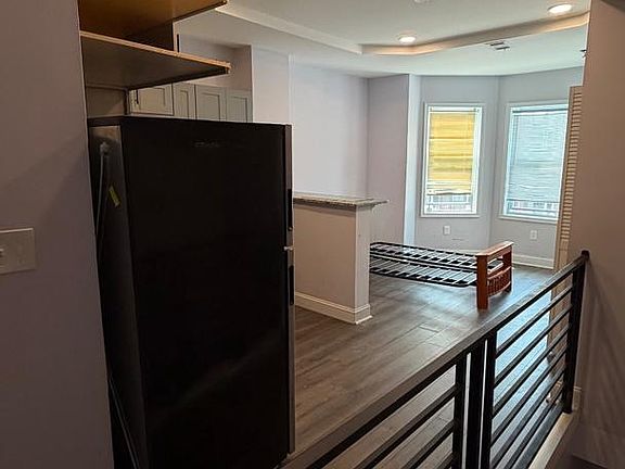 3rd image of 1133 W Tioga St