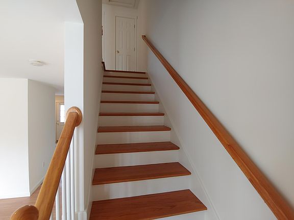 2nd image of 1 Stonewall Ln