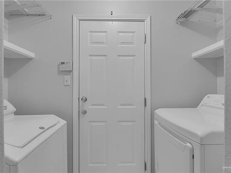 4608 W Ivy Ave — Photo 9