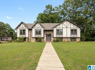 1615 Old Town Trce, Birmingham, AL 35215