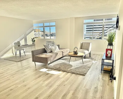 Madison Apartments Photo 1