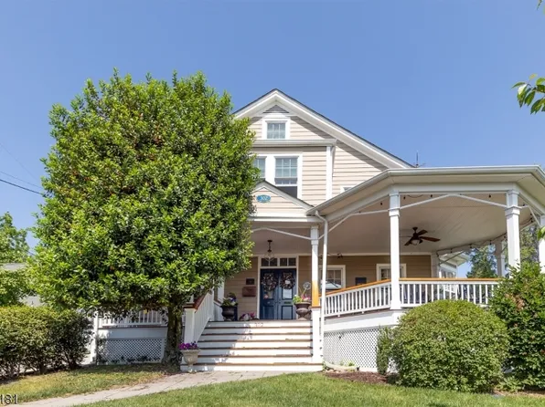 302 Cornelia St, Boonton Town, NJ 07005