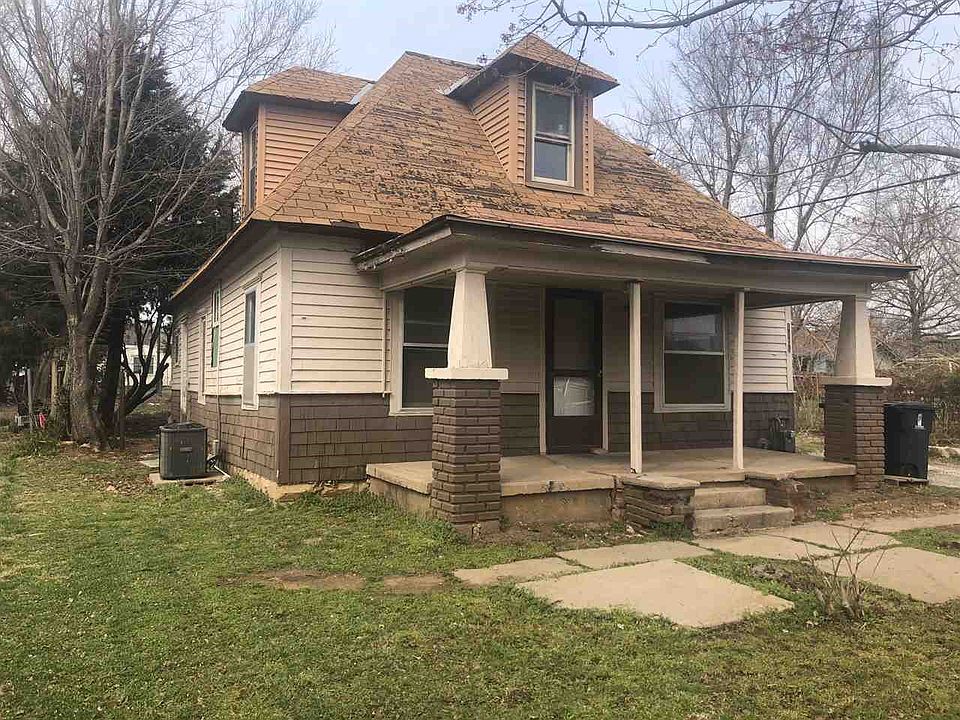 1st image of 1106 W Cave Springs Ave