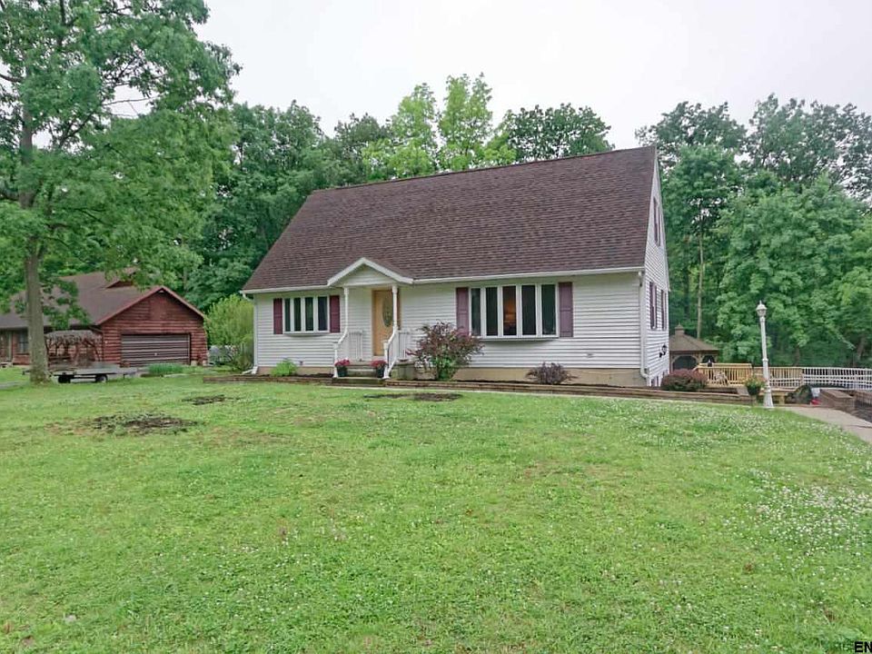 1st image of 61 Timber Dr