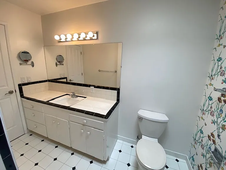 920 Crest Ave — Photo 27