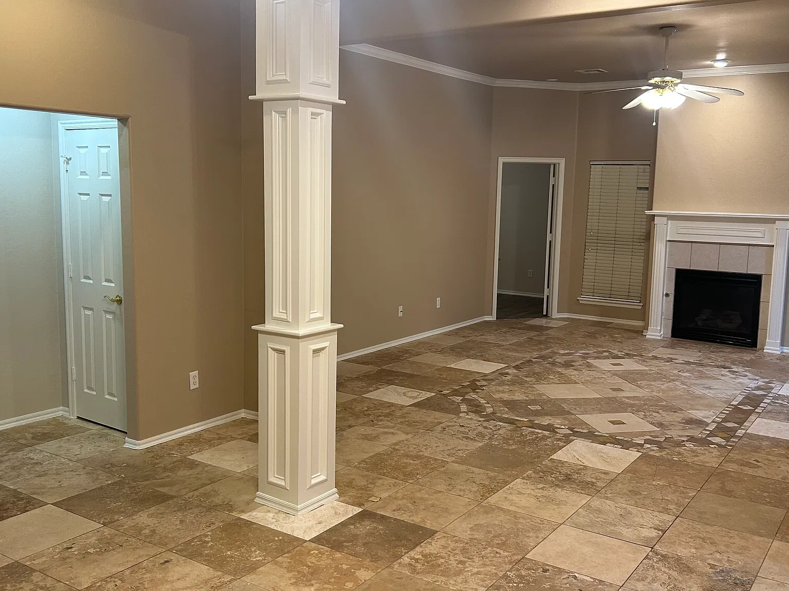 4 bed, 1917 sqft, $2,200 — Photo 3