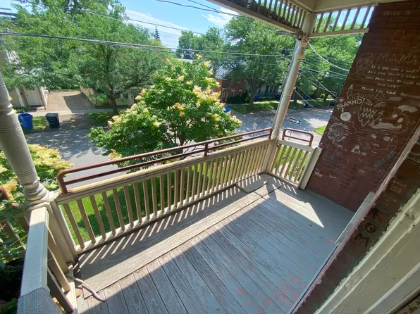 74 Monroe St, Burlington, VT 05401