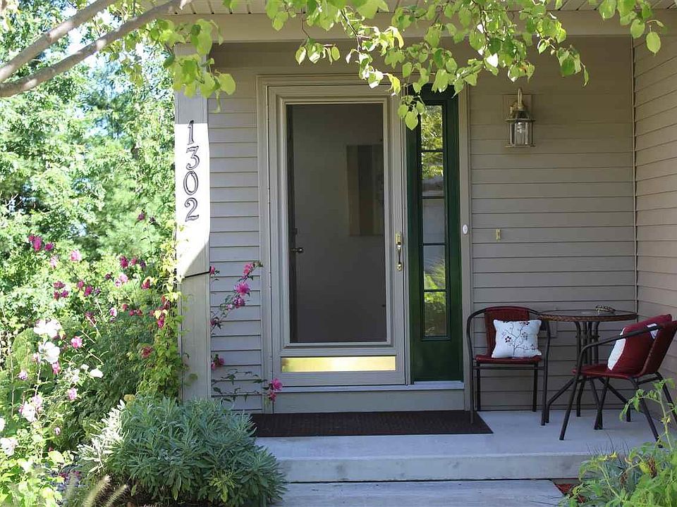 1st image of 1302 Terrace Bluff Dr