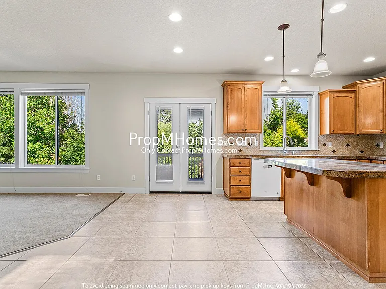 14798 SW 76th Ave — Photo 3