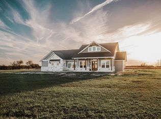 346 Tara, Inez, TX 77968