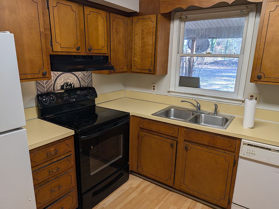 2nd image of 7540 Us Highway 52 APT 4