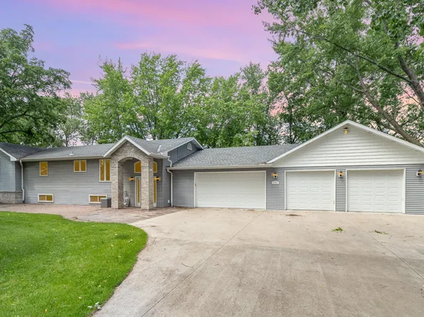 2701 1st St N, Waite Park, MN 56387